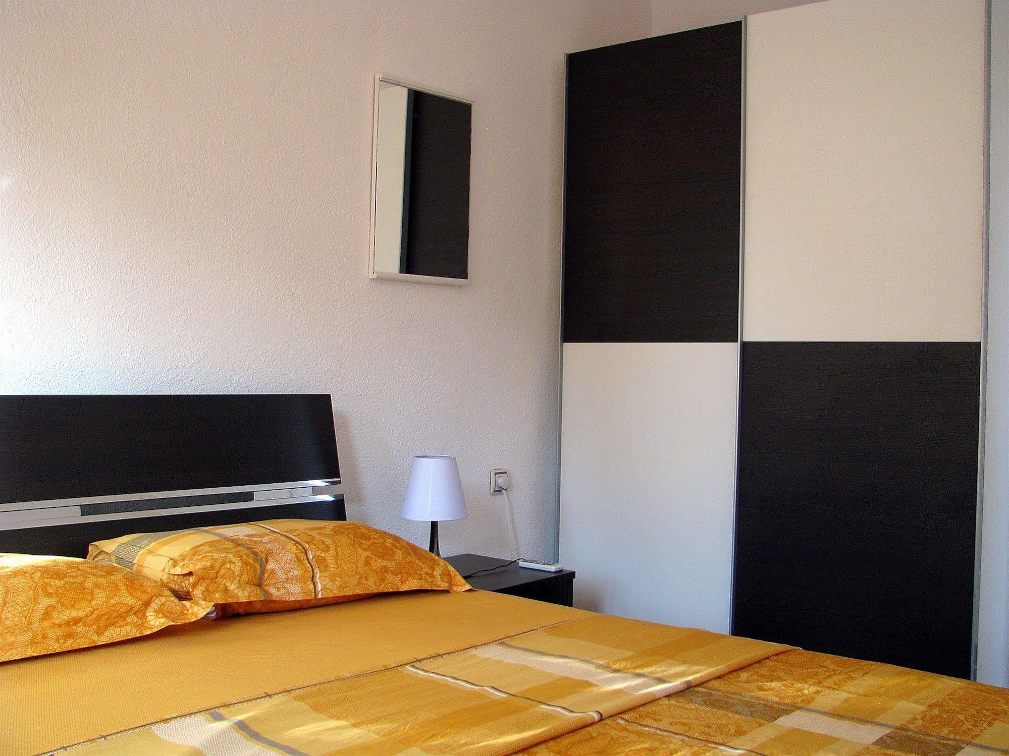 טיווט Maki Apartments - Plavi Horizonti Beach מראה חיצוני תמונה